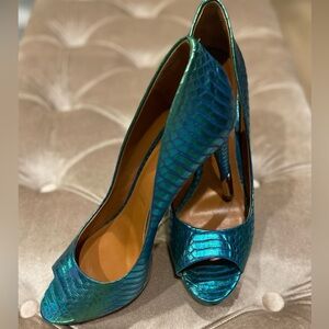 Pre loved Rachel Roy Penelopey Peep-toe Pump